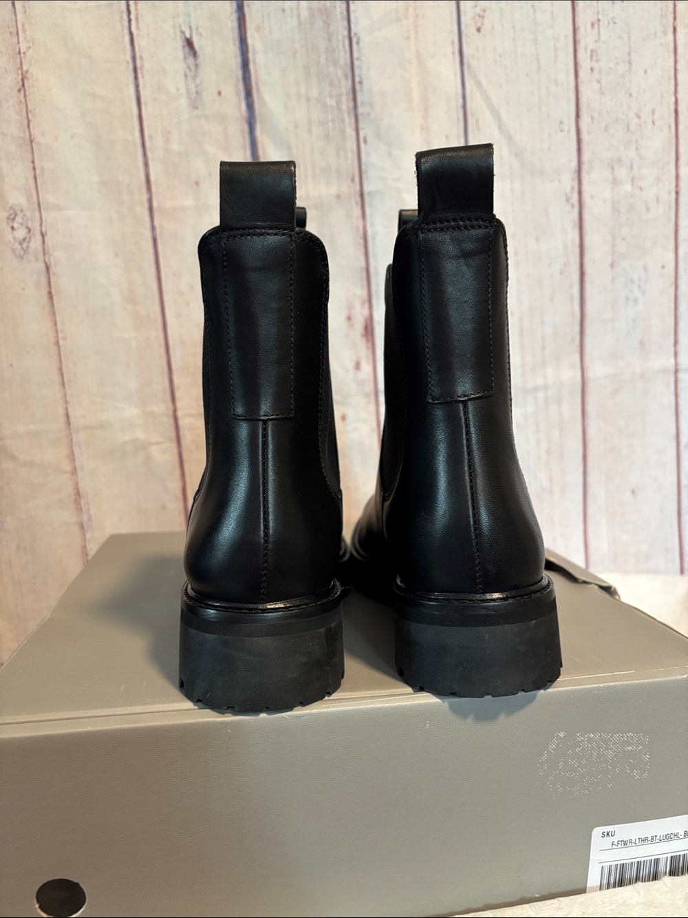 NIB Everlane The Lug Chelsea Boot - Picture 12 of 12